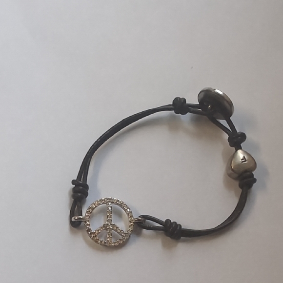 Fossil‎ Black and Silver Peace Symbol Bracelet - Picture 1 of 4